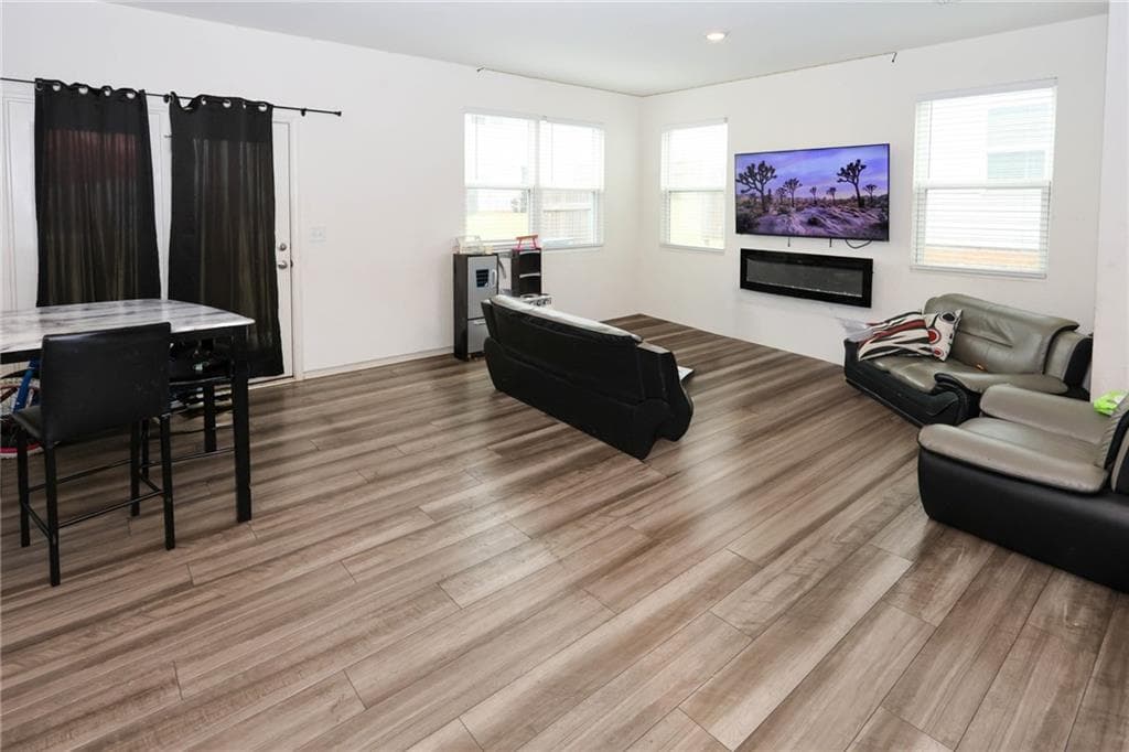 3 bedroom, 3 bathroom, 1,480 sq ft townhouse for sale at 3541 Condor Court, Atlanta, GA 30331 — photo 5