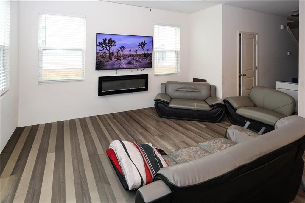 3 bedroom, 3 bathroom, 1,480 sq ft townhouse for sale at 3541 Condor Court, Atlanta, GA 30331 — photo 6