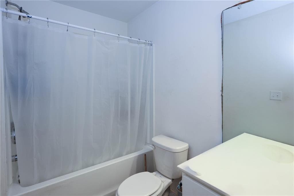 3 bedroom, 3 bathroom, 1,480 sq ft townhouse for sale at 3541 Condor Court, Atlanta, GA 30331 — photo 10