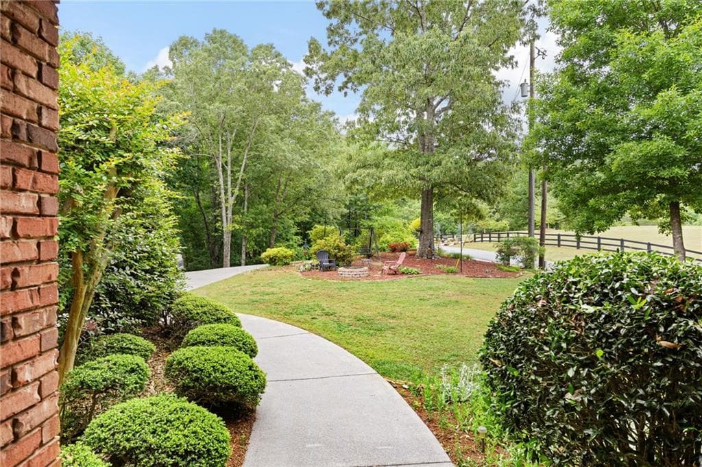 4 bedroom, 3 bathroom, 4,143 sq ft single family residence for sale at 101 Sunset Drive, Cartersville, GA 30121 — photo 8