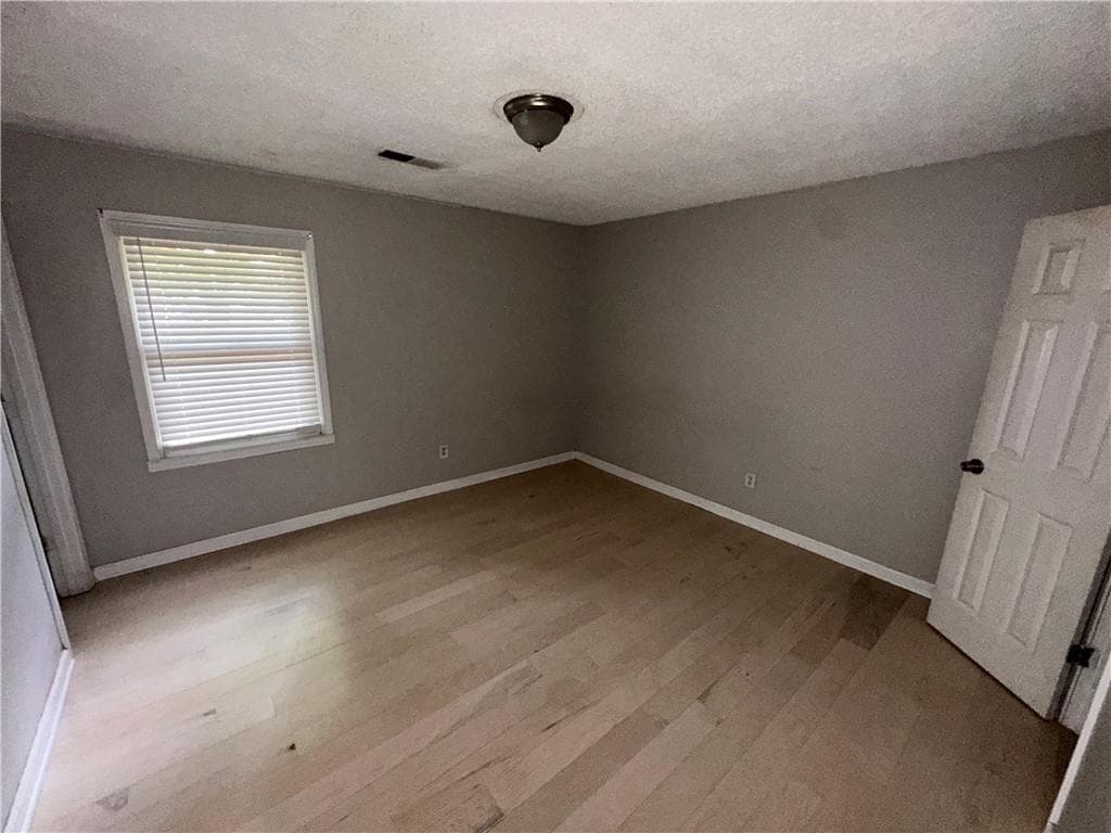 3 bedroom, 2 bathroom, 1,107 sq ft single family residence for sale at 9182 Bent Pine Court, Covington, GA 30014 — photo 8