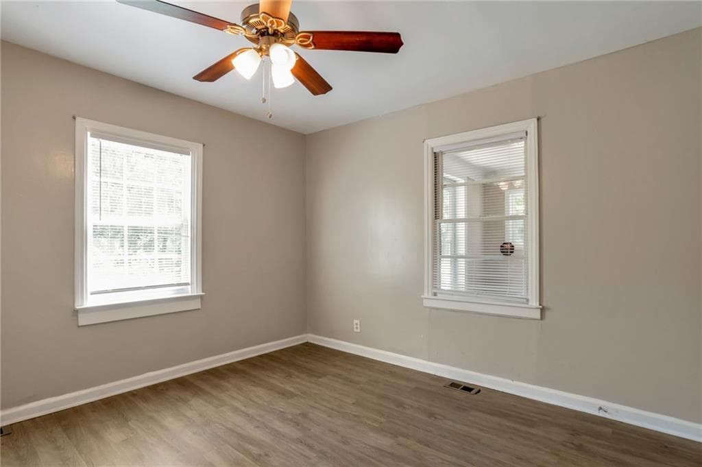 3 bedroom, 2 bathroom, 1,000 sq ft single family residence for sale at 4436 Highland Road, Decatur, GA 30035 — photo 6