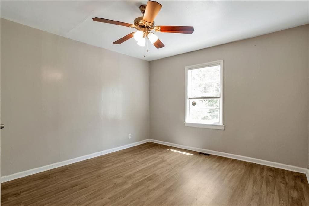 3 bedroom, 2 bathroom, 1,000 sq ft single family residence for sale at 4436 Highland Road, Decatur, GA 30035 — photo 8