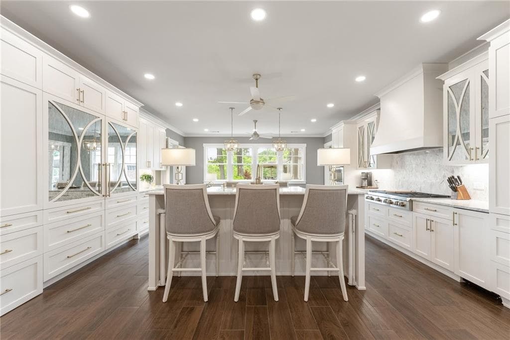 5 bedroom, 6 bathroom, 5,958 sq ft single family residence for sale at 4601 N Browning Bridge Road, Gainesville, GA 30506 — photo 9
