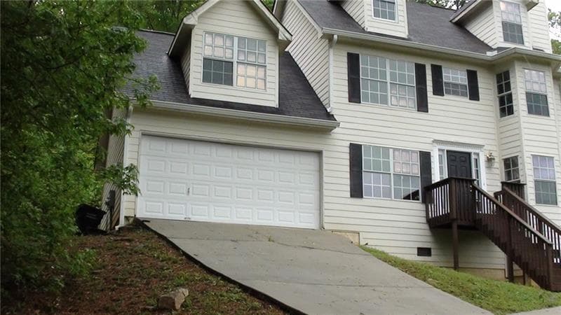 4 bedroom, 3 bathroom, 1,828 sq ft single family residence under contract at 3845 Laurel Brook Lane, Snellville, GA 30039 — photo 6