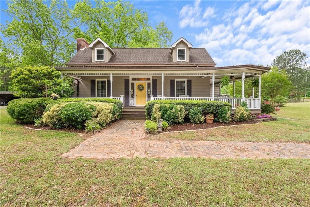 6 bedroom, 4 bathroom, 4,356 sq ft single family residence sold at 3662 Spivey Drive, Douglasville, GA 30134