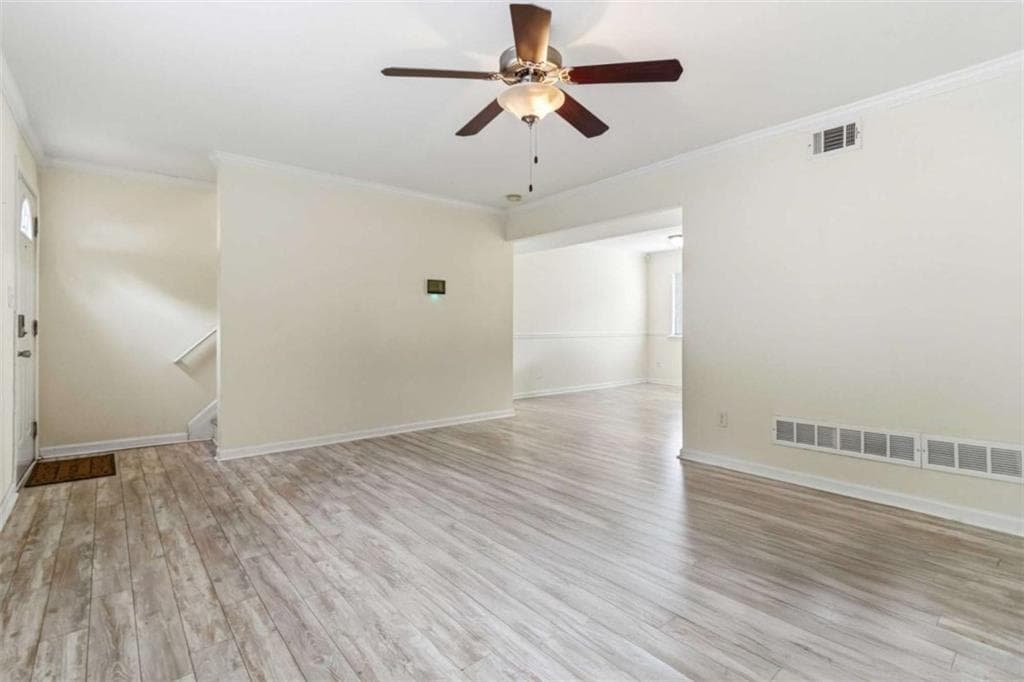 3 bedroom, 2 bathroom, 1,100 sq ft condominium sold at 405 Fairburn Road 189, Atlanta, GA 30331
