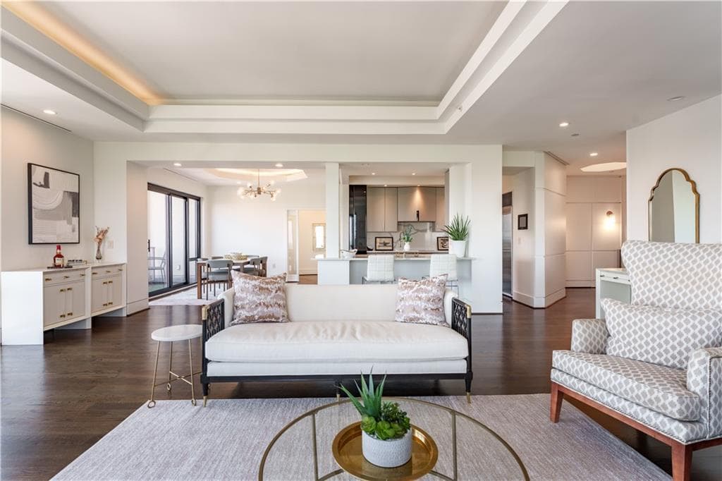 3 bedroom, 4 bathroom, 2,900 sq ft condominium sold at 3475 Oak Valley Road 2940, Atlanta, GA 30326
