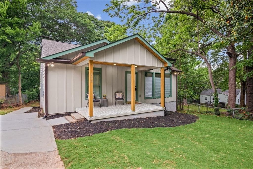3 bedroom, 2 bathroom, 1,406 sq ft single family residence sold at 239 Haas Avenue, Atlanta, GA 30316