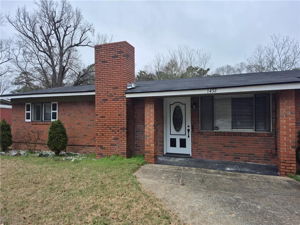 3 bedroom, 2 bathroom, 1,467 sq ft single family residence for sale at 1432 Hagan Drive, Columbus, GA 31907