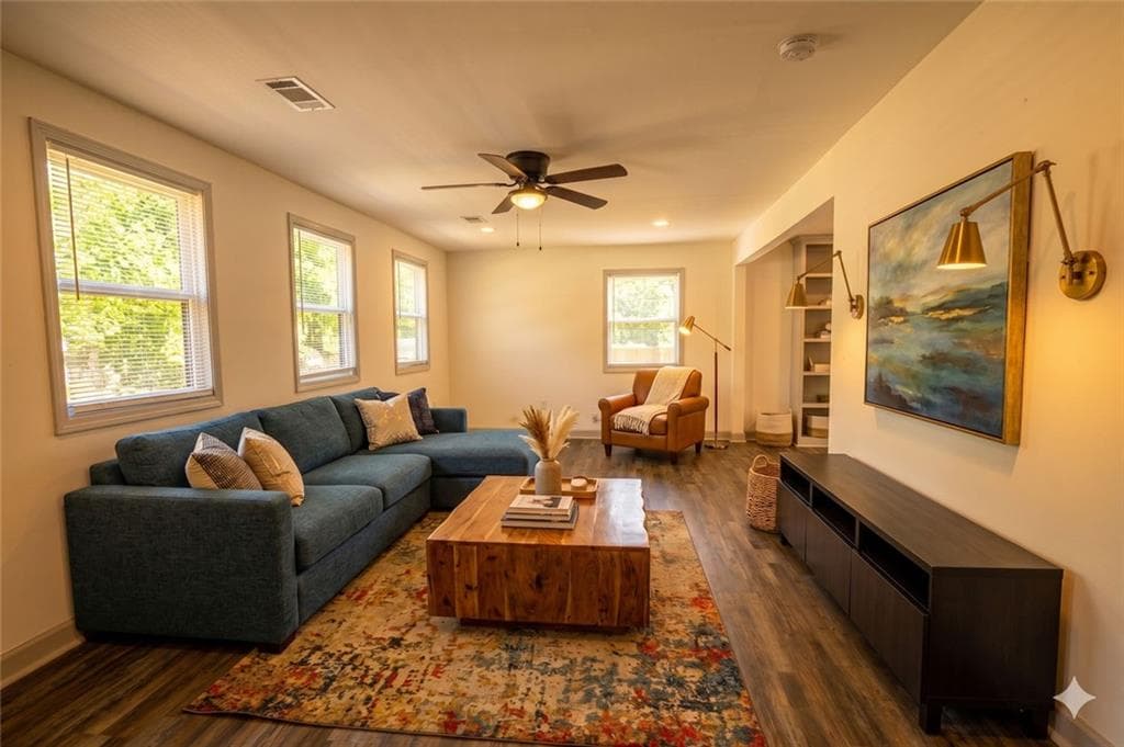 3 bedroom, 2 bathroom, 992 sq ft single family residence for sale at 2178 Penelope Street, Atlanta, GA 30314 — photo 4