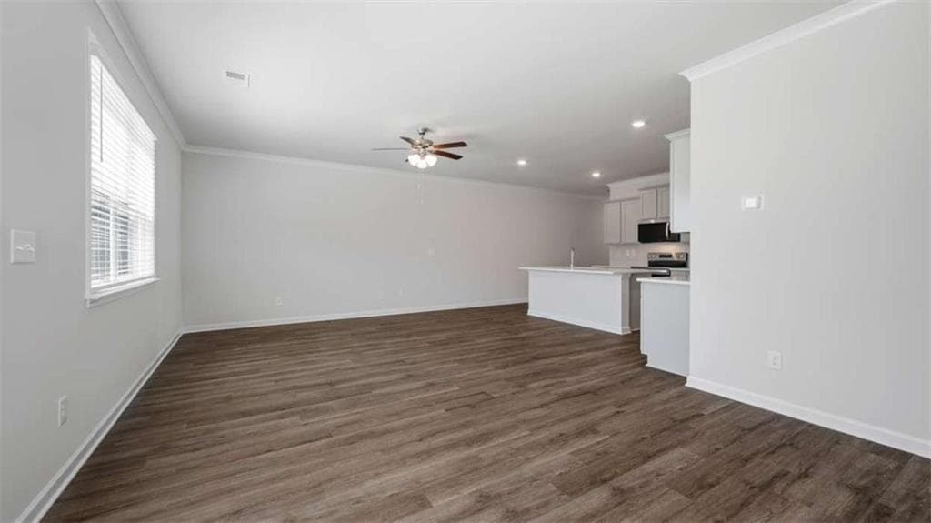 3 bedroom, 3 bathroom, 1,947 sq ft townhouse for sale at 500 Silver Moon Drive, Loganville, GA 30052 — photo 7