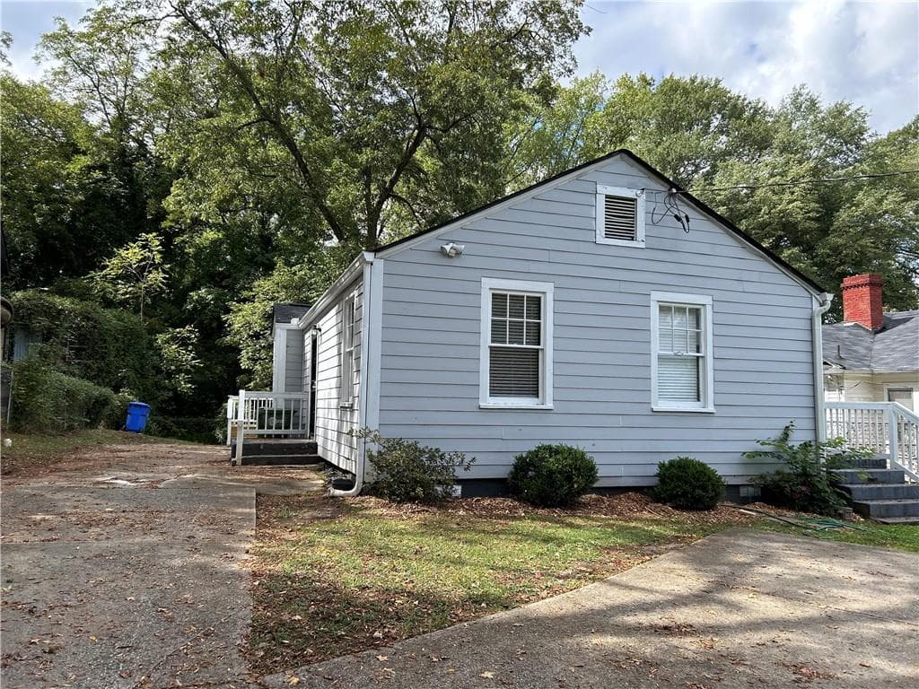 duplex for sale at 441 Holderness Street, Atlanta, GA 30310