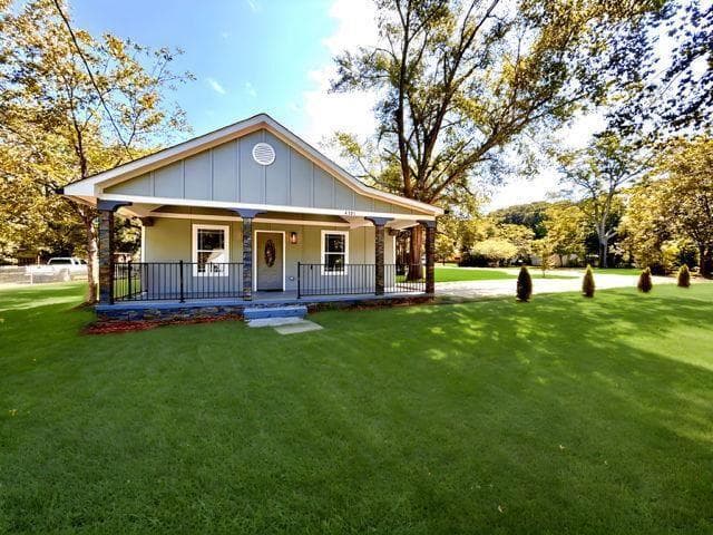 3 bedroom, 3 bathroom, 1,300 sq ft single family residence sold at 4321 Austell Powder Springs Road, Powder Springs, GA 30127
