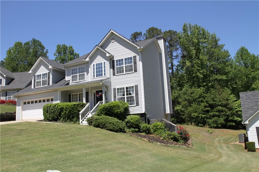 4 bedroom, 3 bathroom, 2,834 sq ft single family residence for sale at 7270 Litany Court, Flowery Branch, GA 30542 — photo 3