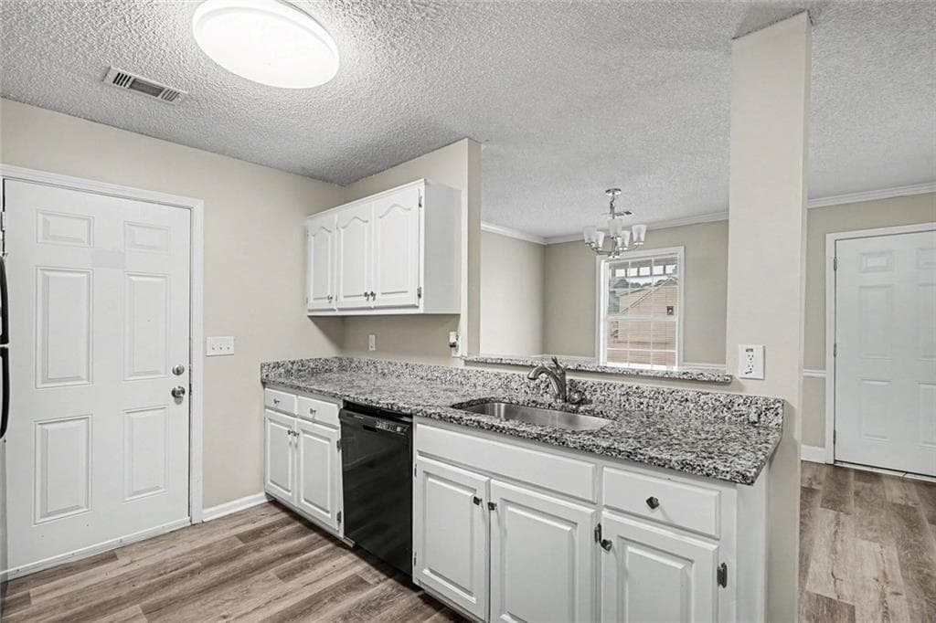 3 bedroom, 2 bathroom, 1,104 sq ft single family residence for sale at 1382 N Hampton Drive, Hampton, GA 30228 — photo 8