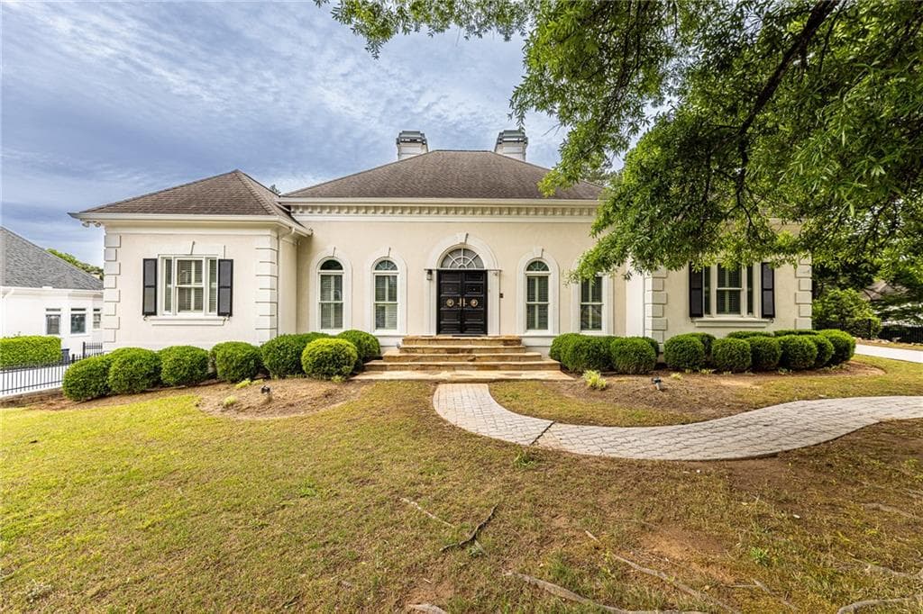 6 bedroom, 5 bathroom, 6,400 sq ft single family residence for sale at 5275 Northwater Way, Duluth, GA 30097