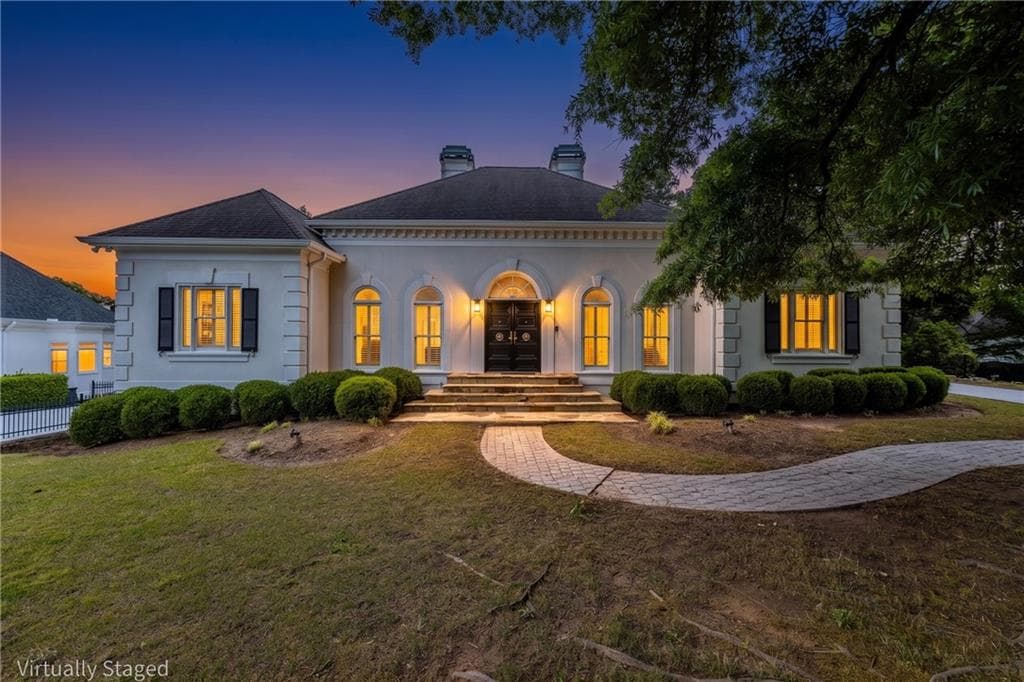 6 bedroom, 5 bathroom, 6,400 sq ft single family residence for sale at 5275 Northwater Way, Duluth, GA 30097 — photo 2