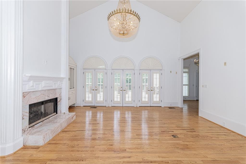 6 bedroom, 5 bathroom, 6,400 sq ft single family residence for sale at 5275 Northwater Way, Duluth, GA 30097 — photo 4