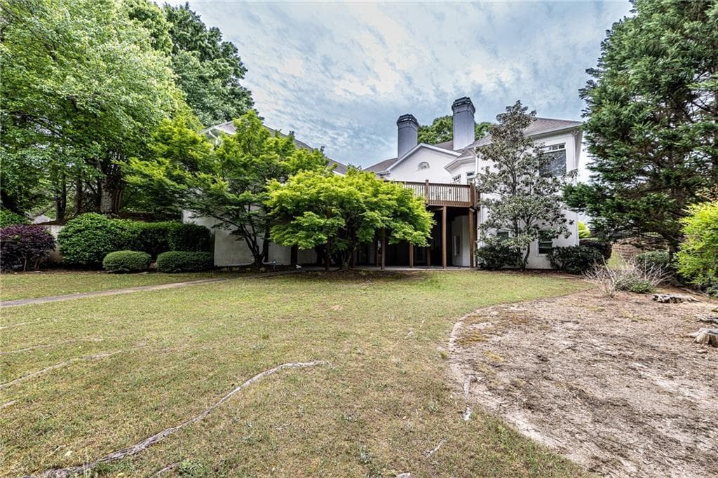 6 bedroom, 5 bathroom, 6,400 sq ft single family residence for sale at 5275 Northwater Way, Duluth, GA 30097 — photo 7
