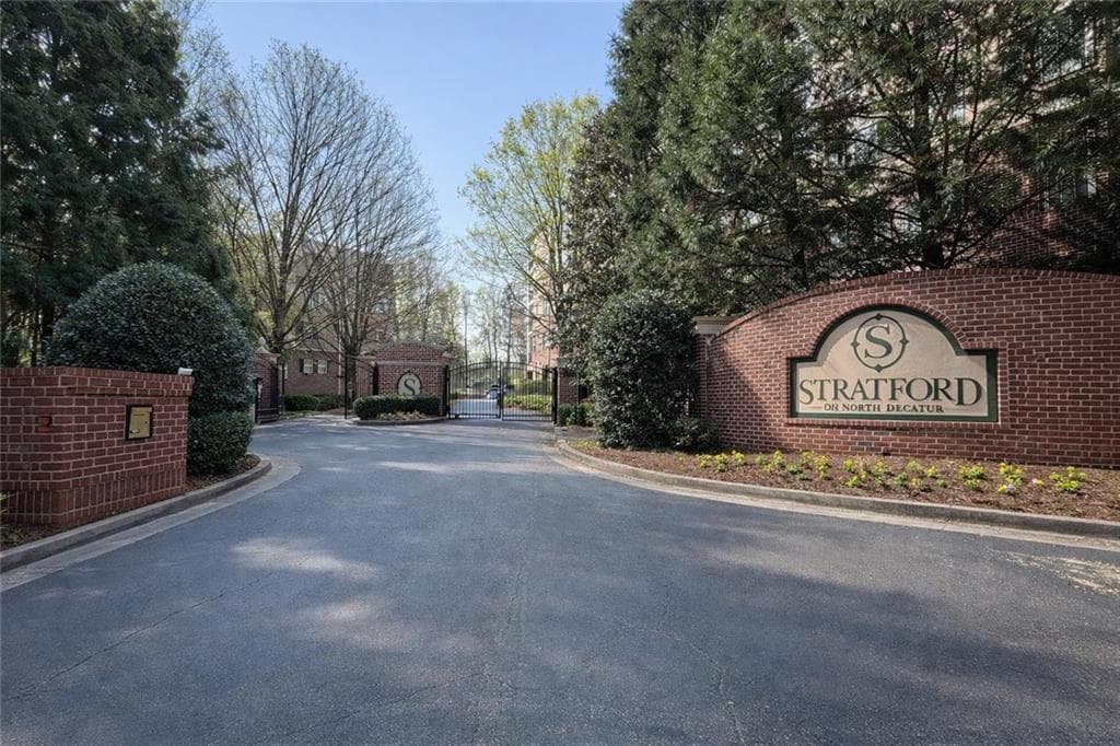 2 bedroom, 2 bathroom, 1,262 sq ft condominium for rent at 4107 Stratford, Decatur, GA 30033 for $2,349 a month — photo 1 of 24