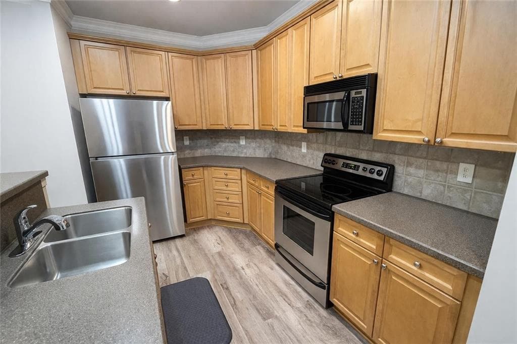 2 bedroom, 2 bathroom, 1,262 sq ft condominium for rent at 4107 Stratford, Decatur, GA 30033 for $2,349 a month — photo 9