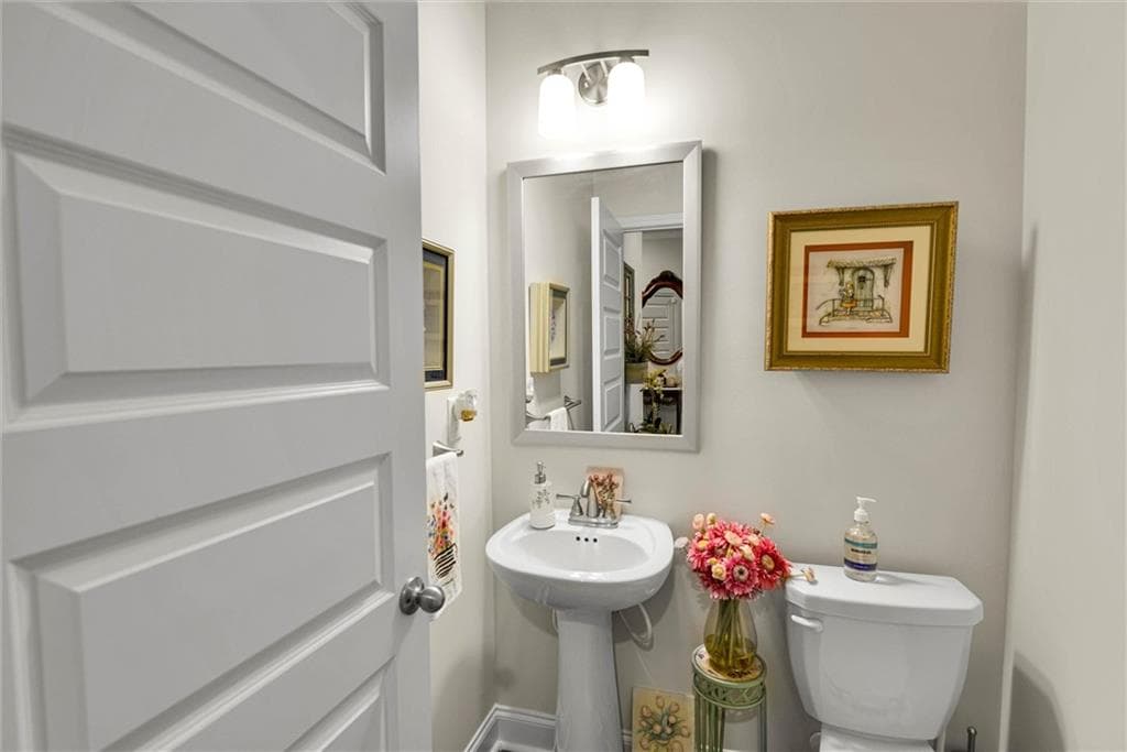 3 bedroom, 3 bathroom, 1,974 sq ft townhouse for sale at 2423 Chene Drive, Duluth, GA 30097 — photo 5