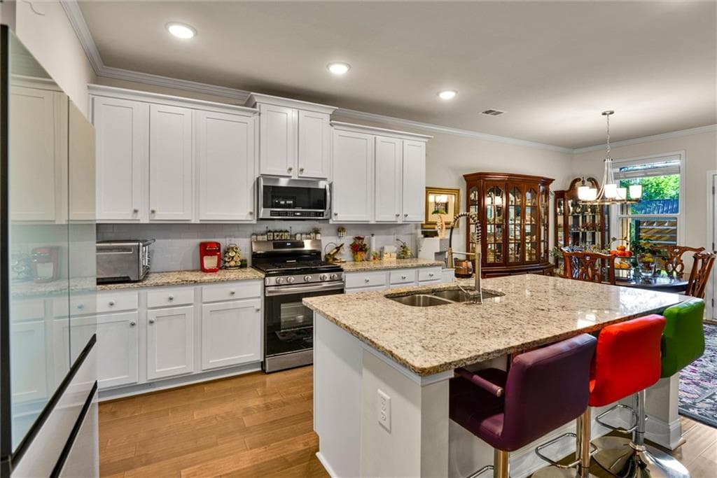 3 bedroom, 3 bathroom, 1,974 sq ft townhouse for sale at 2423 Chene Drive, Duluth, GA 30097 — photo 9