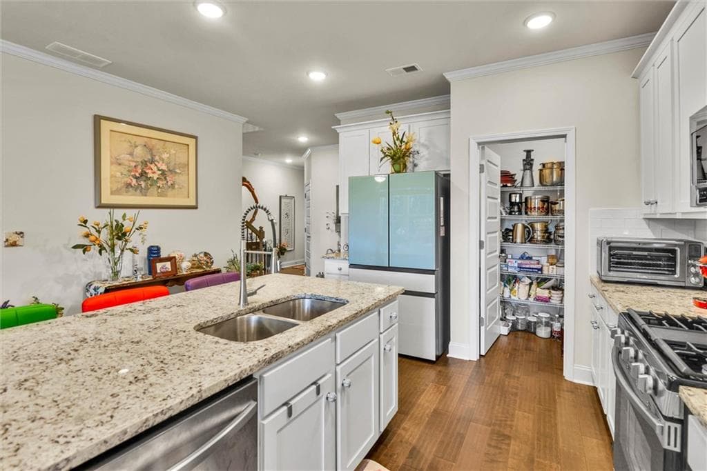 3 bedroom, 3 bathroom, 1,974 sq ft townhouse for sale at 2423 Chene Drive, Duluth, GA 30097 — photo 10