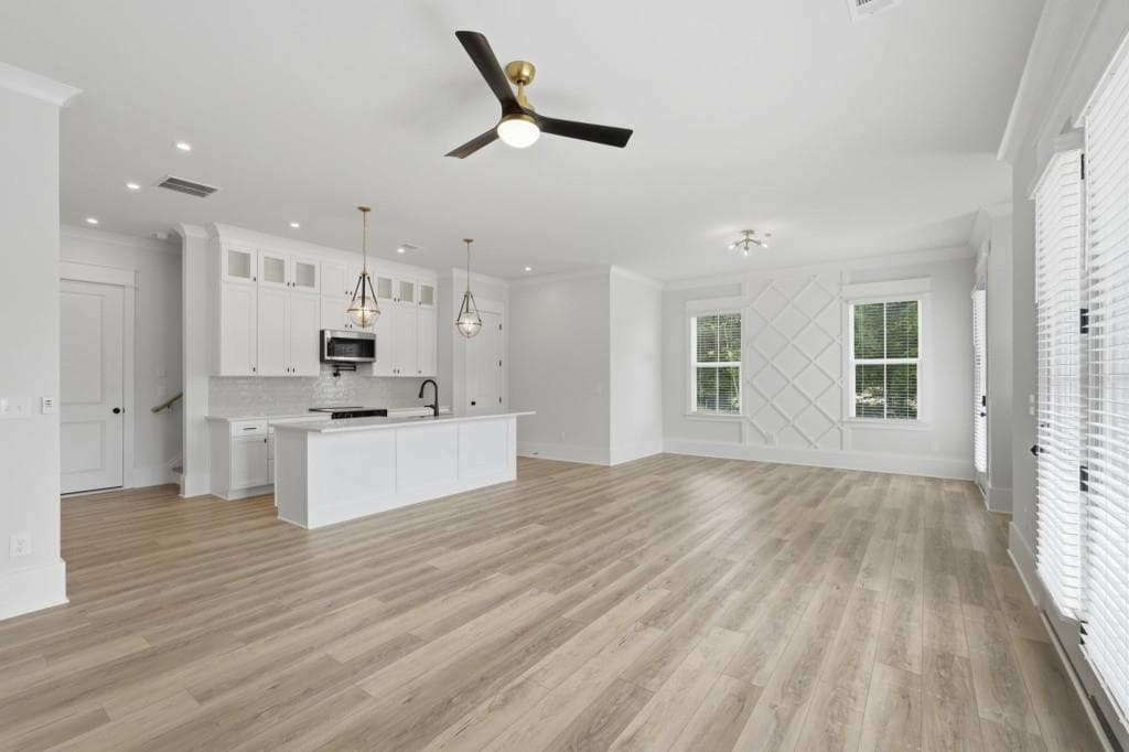 3 bedroom, 3 bathroom, 1,870 sq ft townhouse for rent at 39 Peony Street, Braselton, GA 30517 for $2,695 a month — photo 3