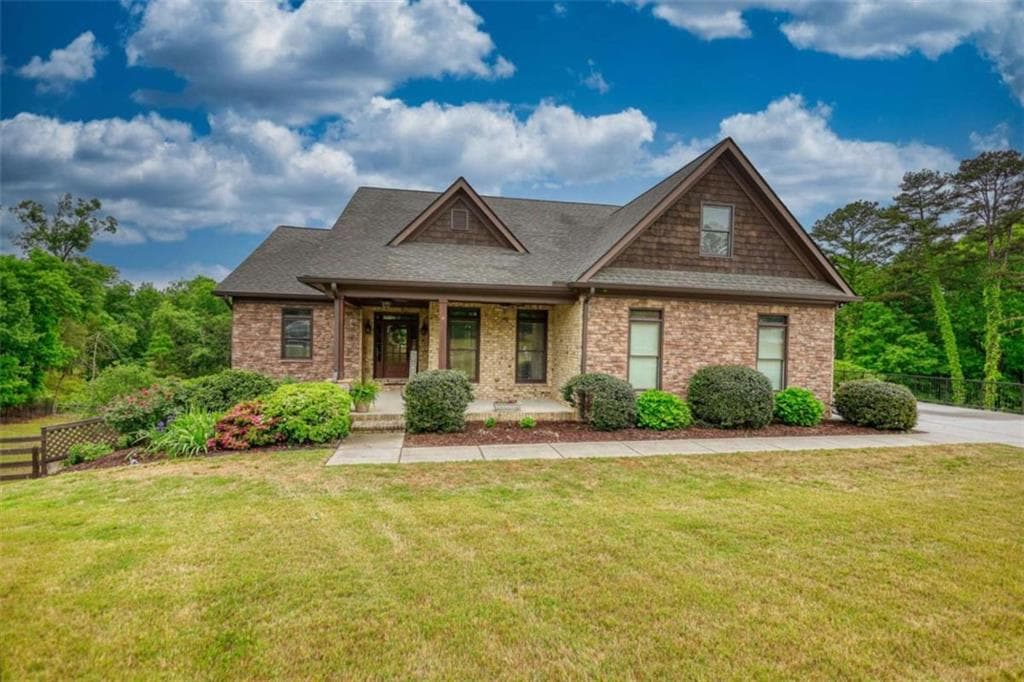 6 bedroom, 4 bathroom, 4,657 sq ft single family residence sold at 2133 Braswell Lane, Loganville, GA 30052