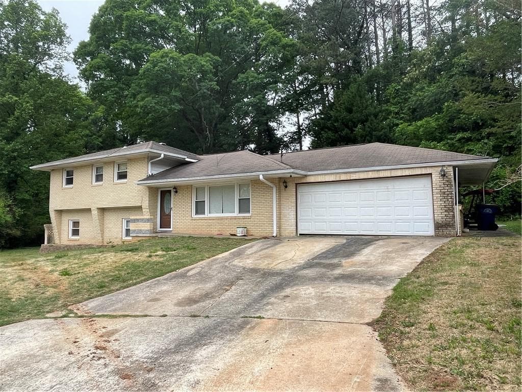 4 bedroom, 4 bathroom, 2,441 sq ft single family residence for sale at 1142 Hilburn Drive, Atlanta, GA 30316 — photo 2