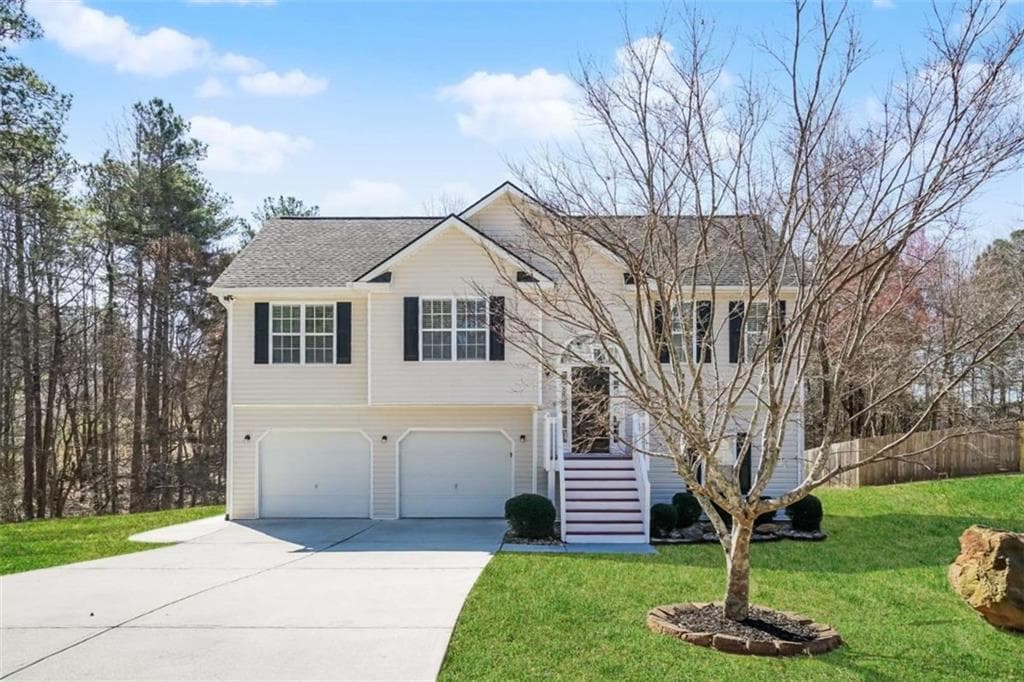 4 bedroom, 2 bathroom, 1,842 sq ft single family residence for sale at 9450 Pebble Creek Court, Villa Rica, GA 30180