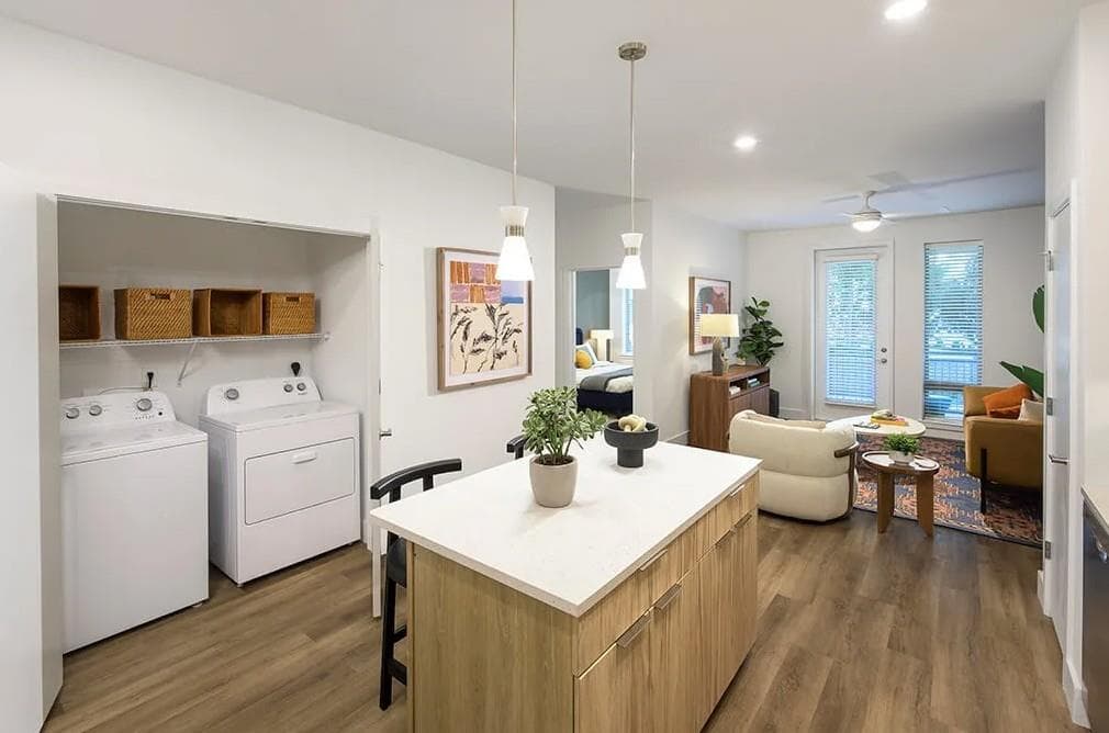 1 bedroom, 1 bathroom, 704 sq ft apartment for rent at 1950 Piedmont Circle G069, Atlanta, GA 30324 for $1,785 a month — photo 5