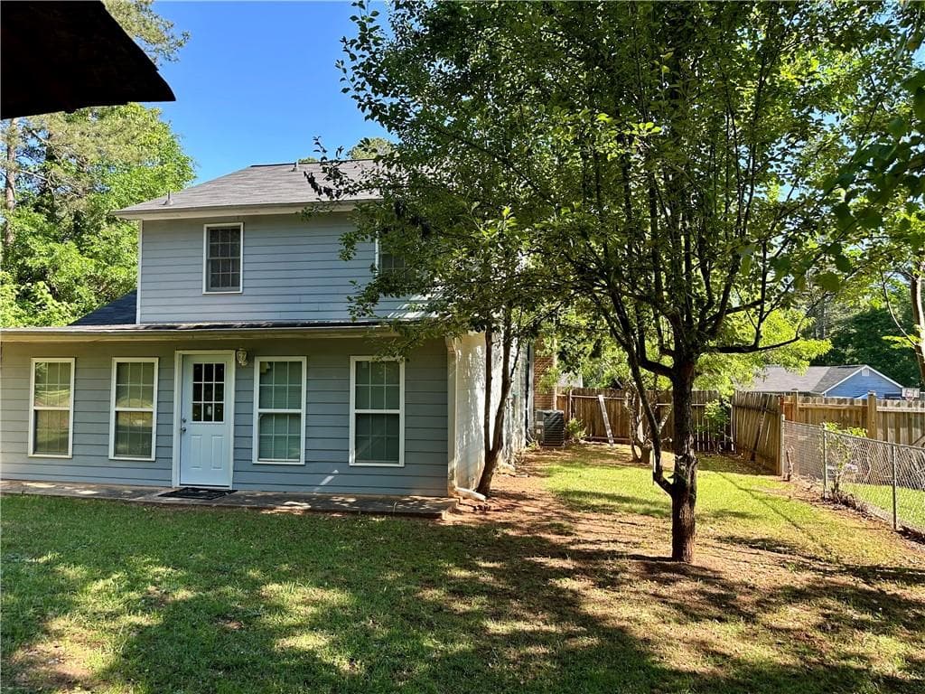 3 bedroom, 3 bathroom, 1,820 sq ft single family residence under contract at 309 Windsor Walk, Conyers, GA 30094 — photo 4