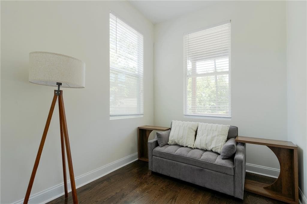 4 bedroom, 4 bathroom, 2,364 sq ft single family residence under contract at 443 Mary Street, Atlanta, GA 30310 — photo 4