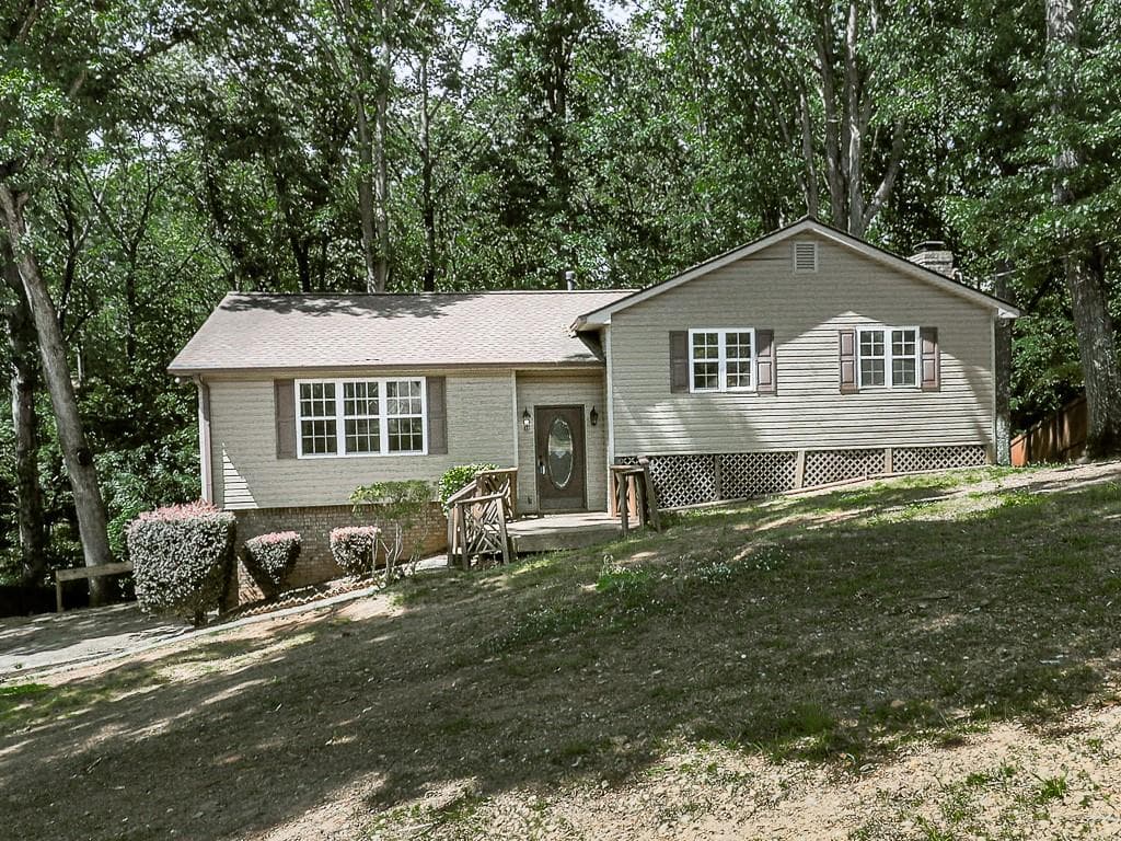 3 bedroom, 2 bathroom, 2,138 sq ft single family residence sold at 6911 Beechwood Drive, Acworth, GA 30102