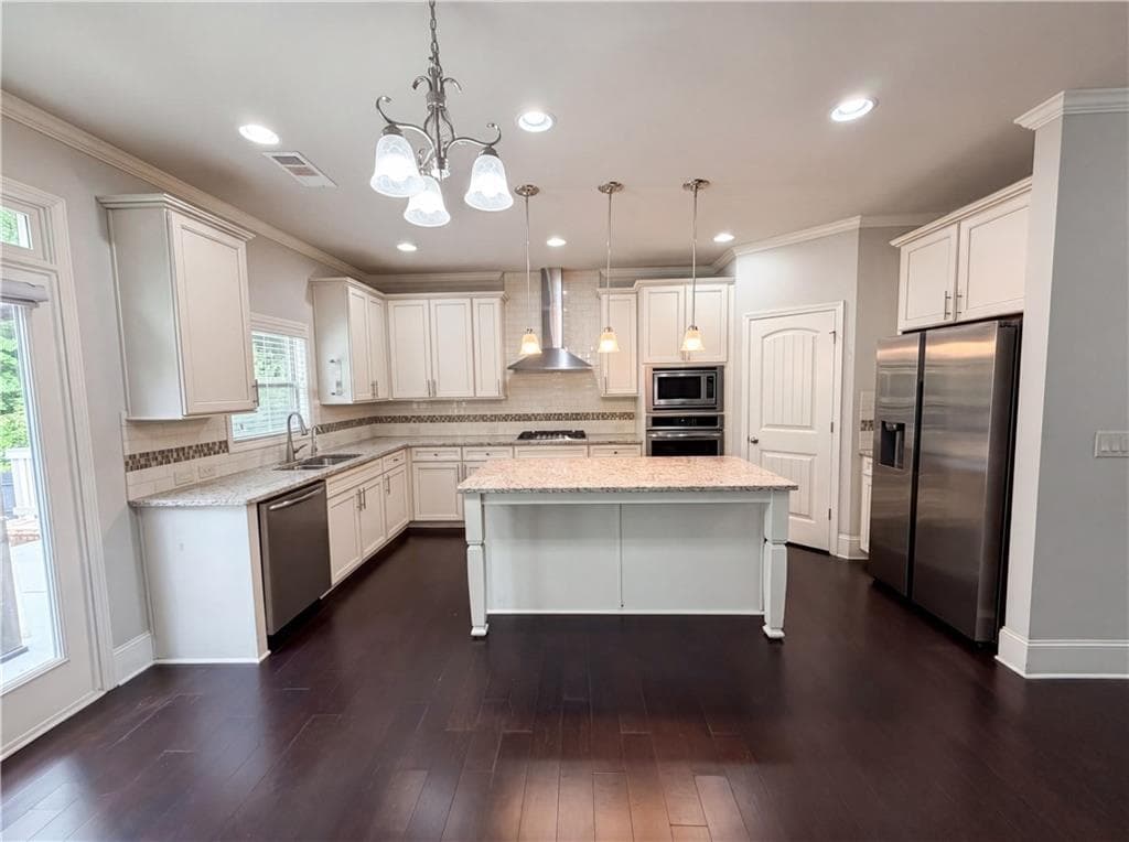 4 bedroom, 3 bathroom, 2,932 sq ft single family residence under contract at 1865 Beckham Street, Cumming, GA 30041 — photo 2