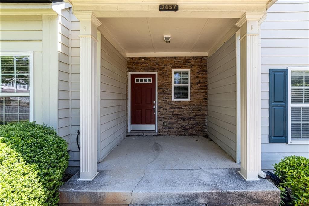 4 bedroom, 3 bathroom, 2,176 sq ft townhouse for sale at 2657 Cedar Drive, Lawrenceville, GA 30043 — photo 2
