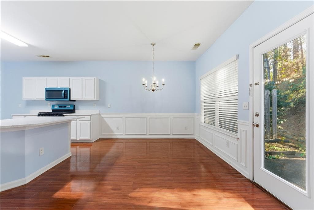 3 bedroom, 3 bathroom, 1,782 sq ft townhouse for sale at 3923 Snipes Court, Lilburn, GA 30047 — photo 8