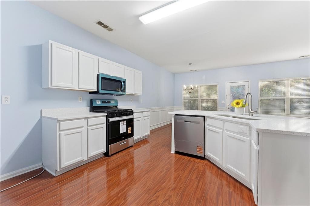 3 bedroom, 3 bathroom, 1,782 sq ft townhouse for sale at 3923 Snipes Court, Lilburn, GA 30047 — photo 10