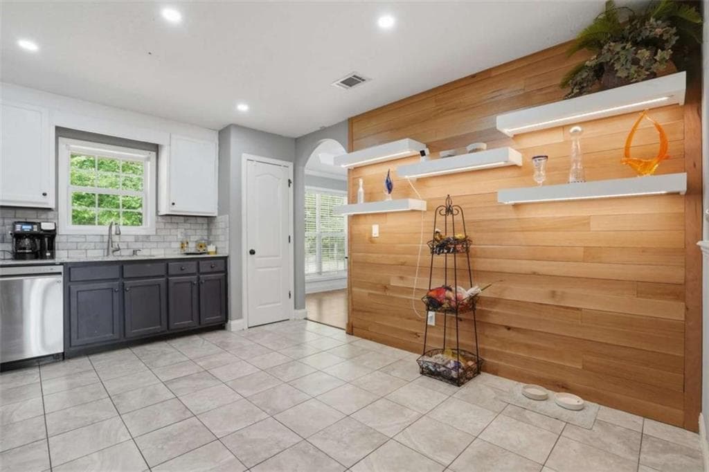 4 bedroom, 3 bathroom, 2,174 sq ft single family residence for sale at 1554 Montana Court, Winder, GA 30680 — photo 8