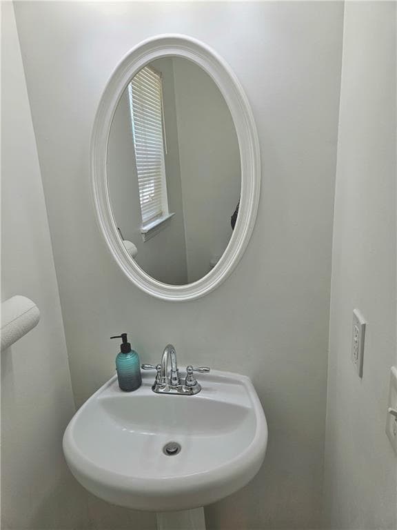4 bedroom, 3 bathroom, 2,024 sq ft single family residence for sale at 6978 Foxmoor Way, Douglasville, GA 30134 — photo 8