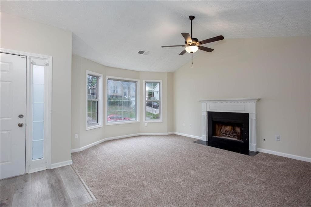 4 bedroom, 3 bathroom, 1,496 sq ft single family residence under contract at 1077 Athena Court, Acworth, GA 30101 — photo 2