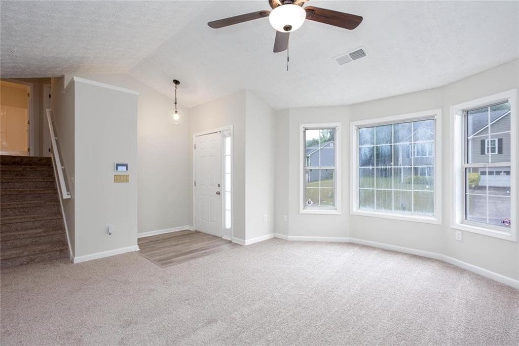 4 bedroom, 3 bathroom, 1,496 sq ft single family residence under contract at 1077 Athena Court, Acworth, GA 30101 — photo 3