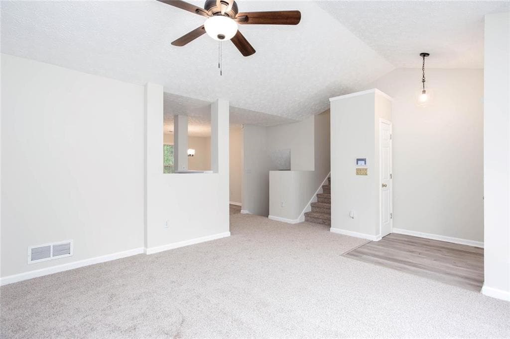 4 bedroom, 3 bathroom, 1,496 sq ft single family residence under contract at 1077 Athena Court, Acworth, GA 30101 — photo 4