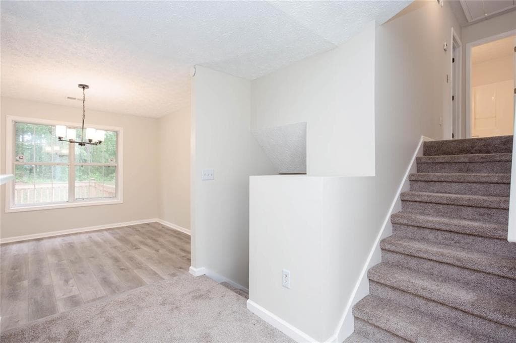 4 bedroom, 3 bathroom, 1,496 sq ft single family residence under contract at 1077 Athena Court, Acworth, GA 30101 — photo 6