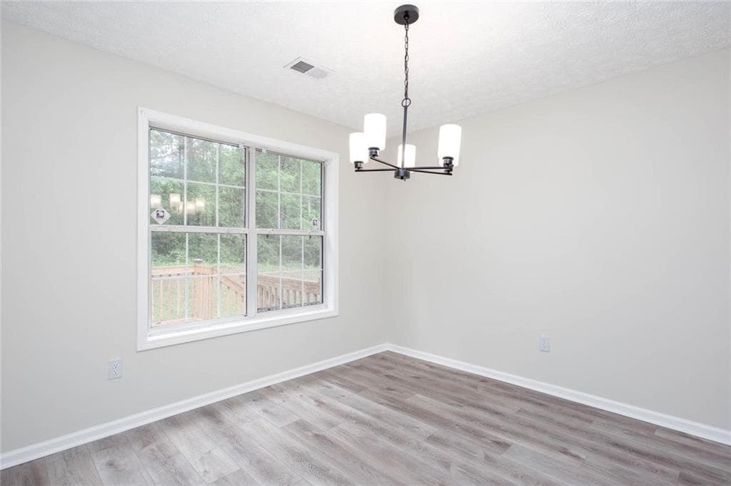 4 bedroom, 3 bathroom, 1,496 sq ft single family residence under contract at 1077 Athena Court, Acworth, GA 30101 — photo 7