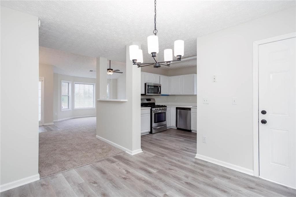 4 bedroom, 3 bathroom, 1,496 sq ft single family residence under contract at 1077 Athena Court, Acworth, GA 30101 — photo 9