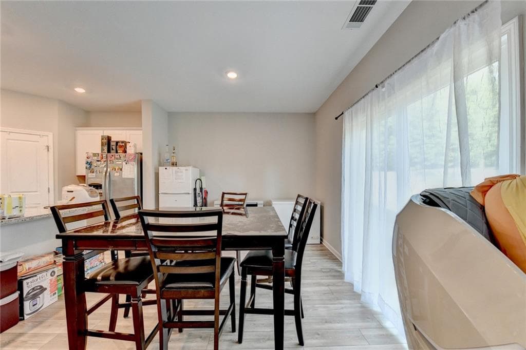 4 bedroom, 3 bathroom, 1,841 sq ft single family residence for sale at 4797 Waxwing Street, Hoschton, GA 30548 — photo 8